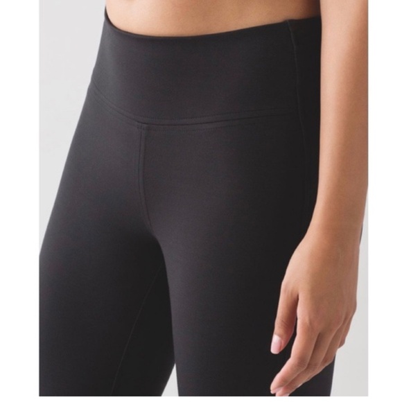 ~ Lululemon Wander Pant Black Sz 8 28" inseam~ - Picture 3 of 7